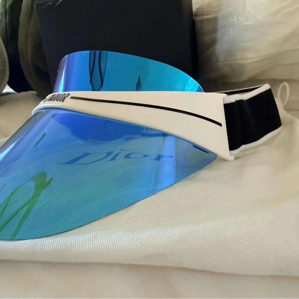 Dior J'ADIOR Diorclub1 Blue & white Mirrored Visor - Picture 7 of 9